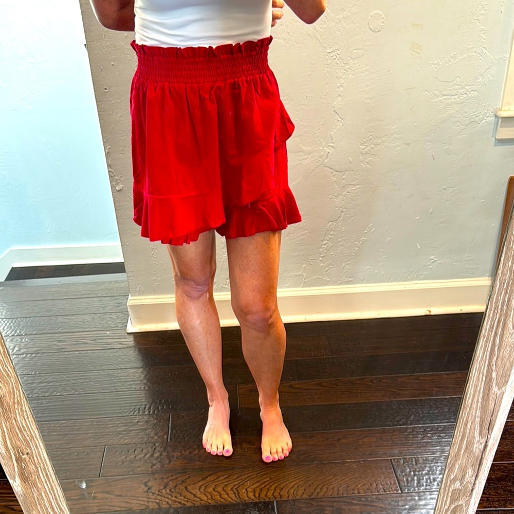 ❤️NWOT Red Ruffle Skort-Size Medium❤️